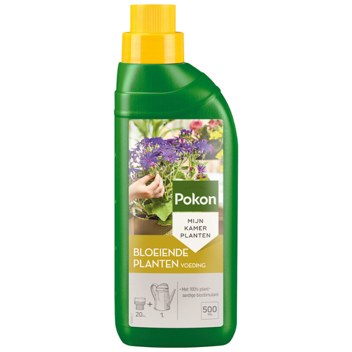 Voorkant groene fles met gele dop met etiket Pokon Bloeiende Planten Voeding 500 ml